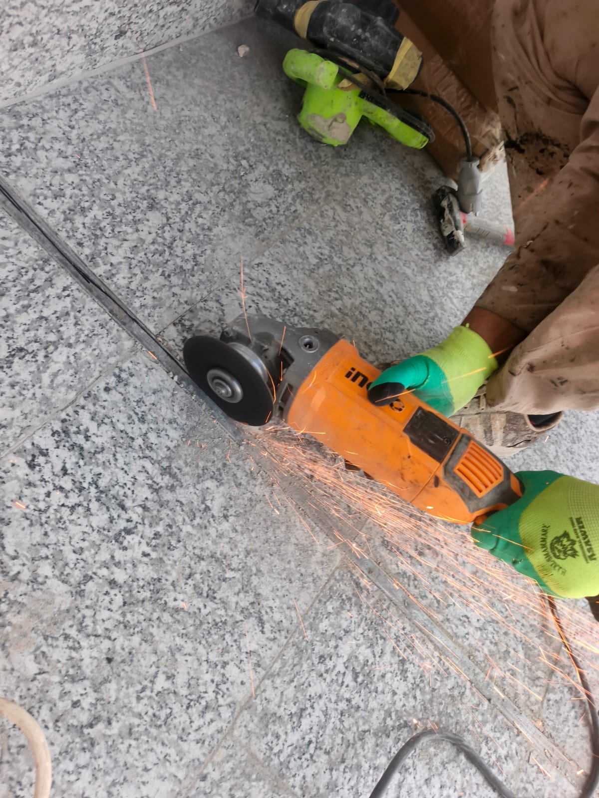مفاصل التمدد (Expansion Joints)